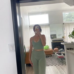 Set Active Sculptflex Matching Set - Matcha - ribbed V bra and legging